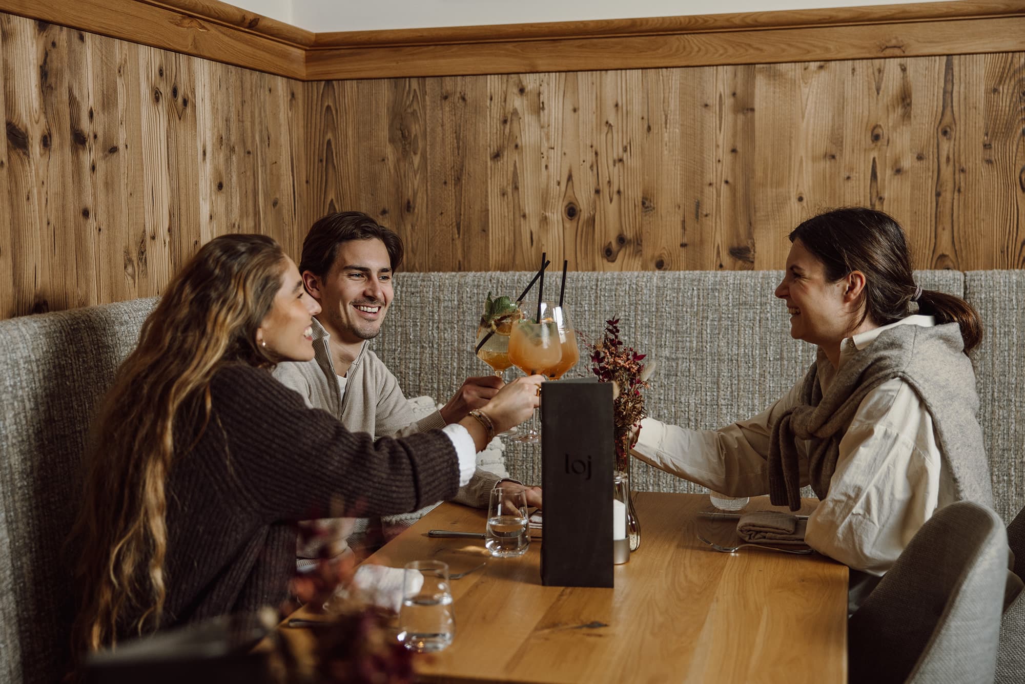 Lassen Sie sich kulinarisch vom Gastgeber im Hotel-Restaurant im Hotel loj in Flachau verwöhnen