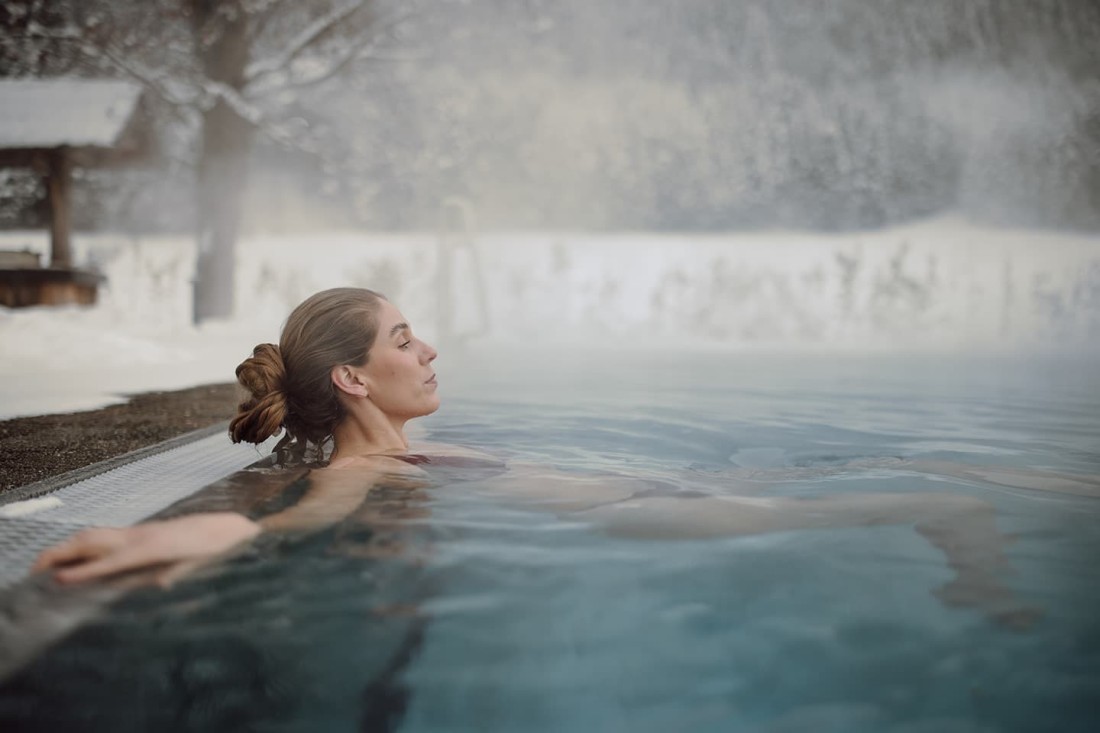 Die W&auml;rme im beheizten Pool genie&szlig;en