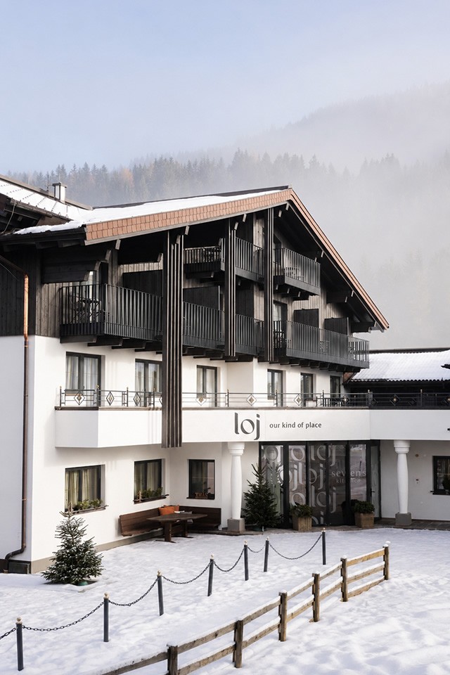 Winterurlaub im Hotel loj in Flachau im Snow Space Salzburg mitten in Ski amad&eacute;