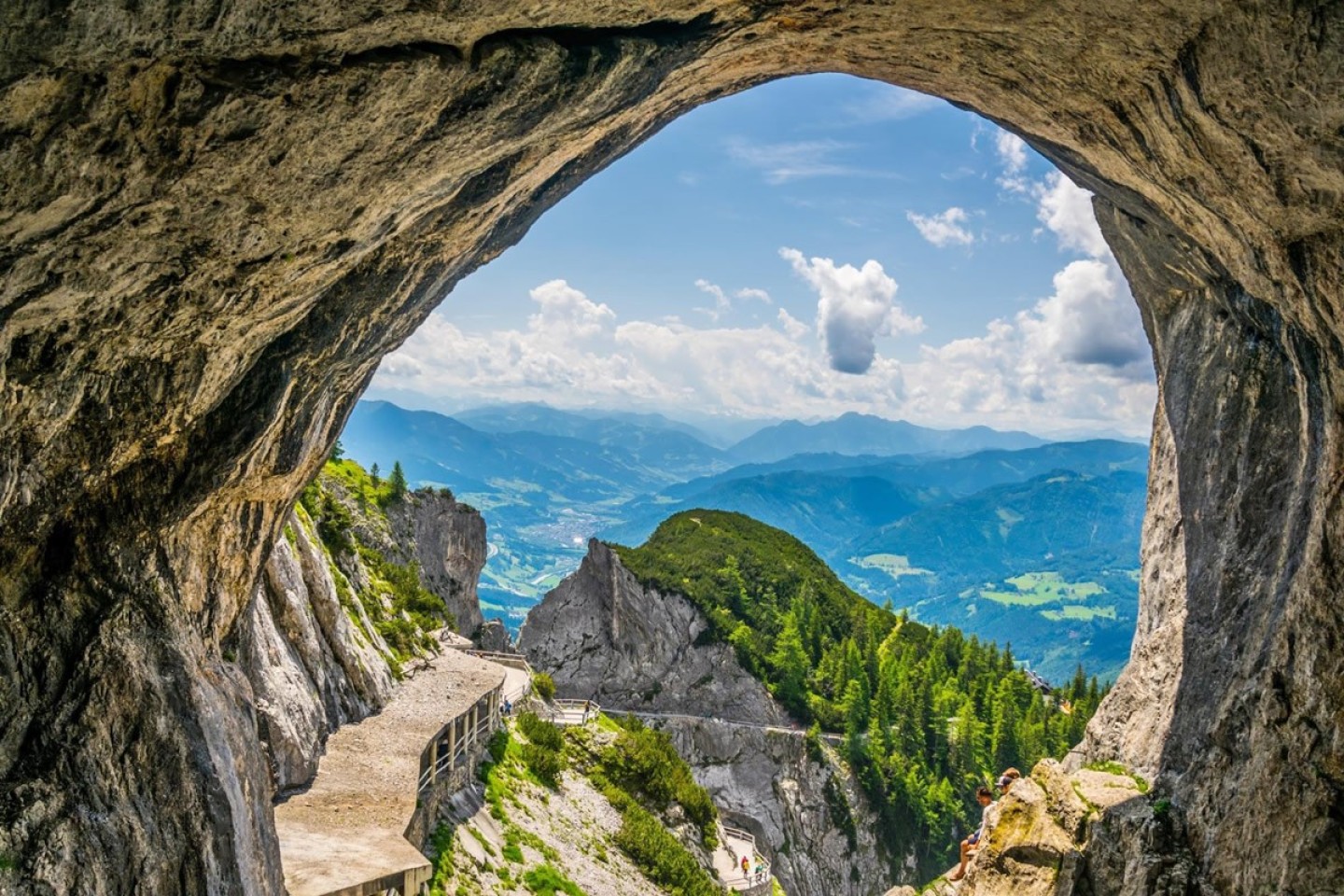 Excursion destination Eisriesenwelt in Werfen - the famous ice caves in the Salzburg region