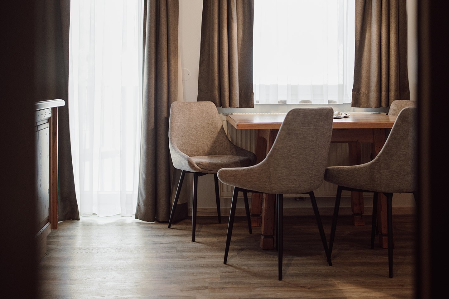 Esstisch im Apartment Deluxe