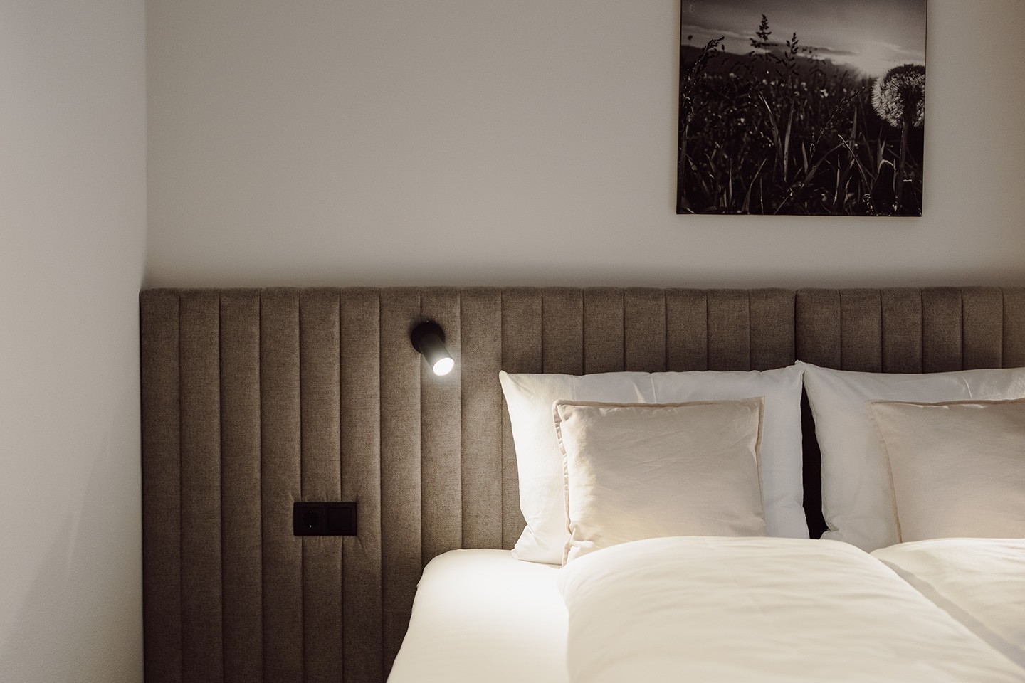 Detailansicht Doppelbett im Apartment Standard mit zwei Schlafzimmer