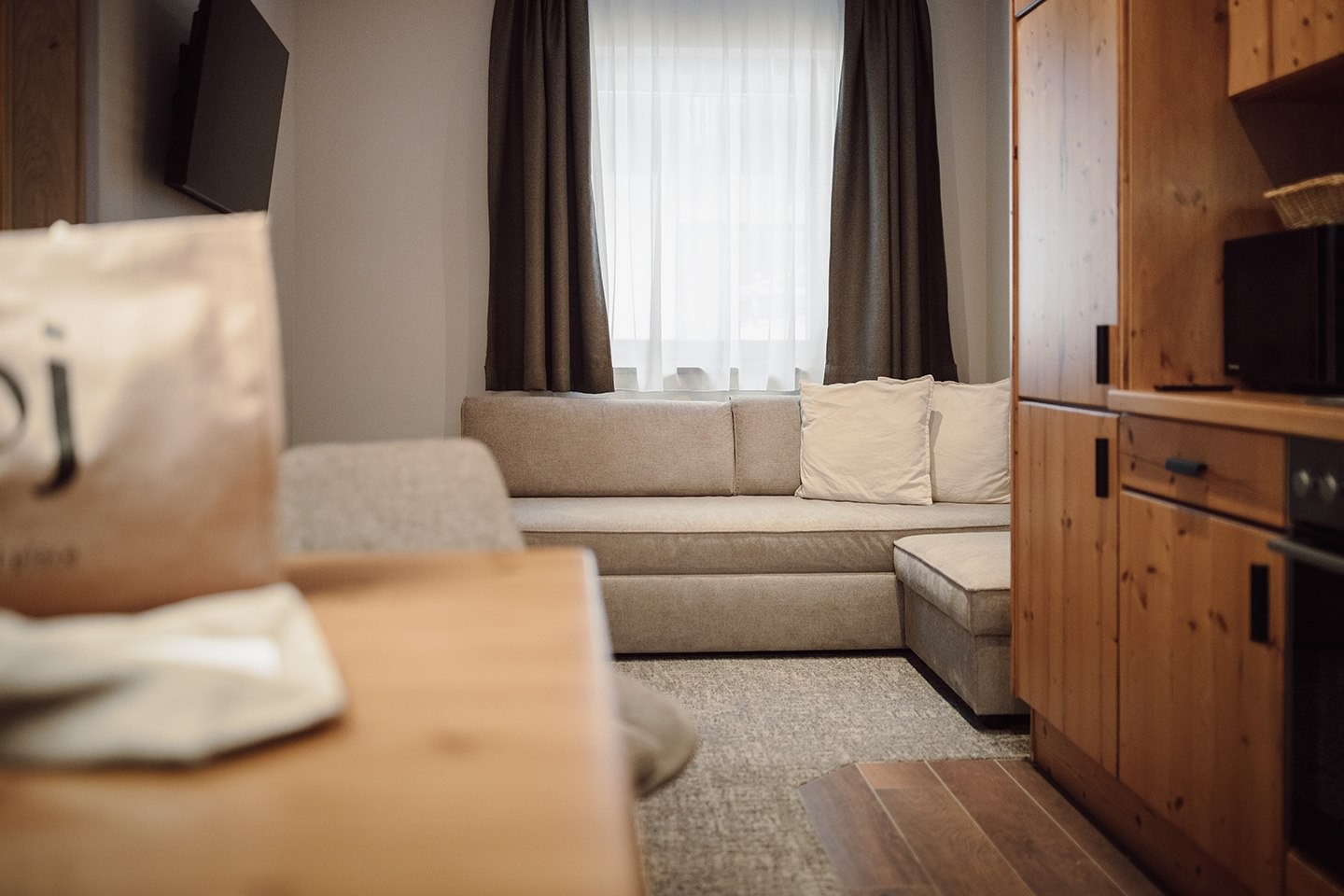 Wohnk&uuml;che im Apartment Standard mit zwei Schlafzimmer
