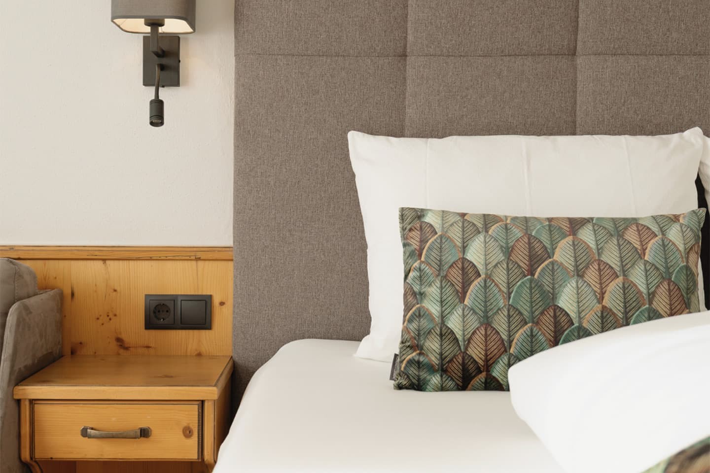 Detailansicht Boxspringbett im Zimmer Deluxe